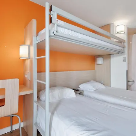 Premiere Classe Lyon Est - Bron Eurexpo Otel
