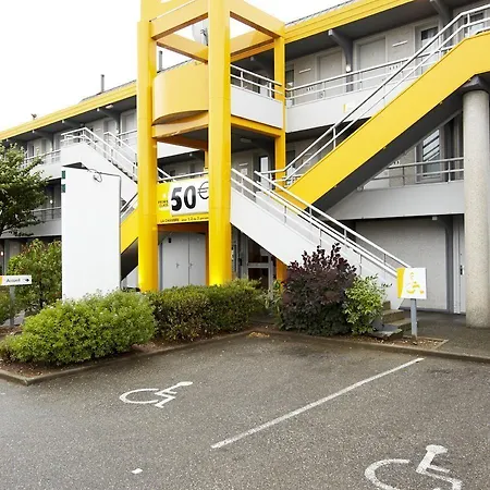 Premiere Classe Lyon Est - Bron Eurexpo * Décines-Charpieu