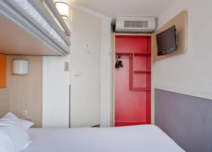 Premiere Classe Lyon Est - Bron Eurexpo * Décines-Charpieu