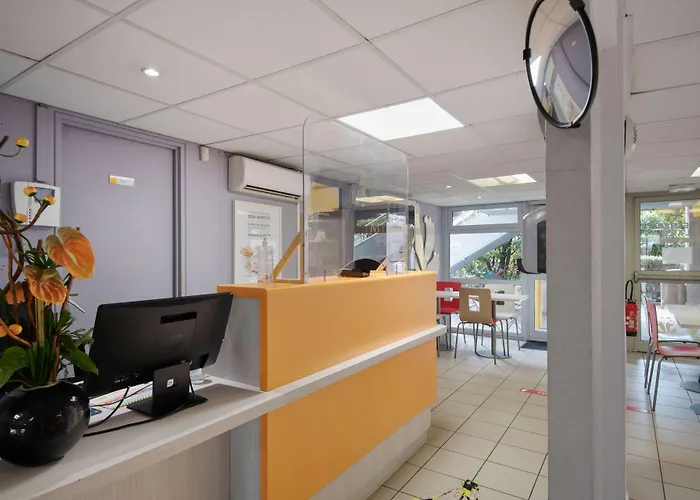 Premiere Classe Lyon Est - Bron Eurexpo מלון Décines-Charpieu
