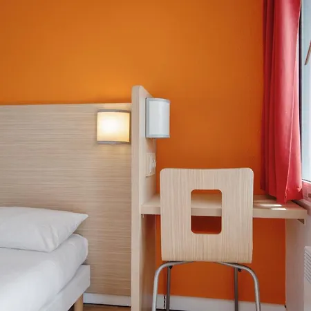 Premiere Classe Lyon Est - Bron Eurexpo Décines-Charpieu