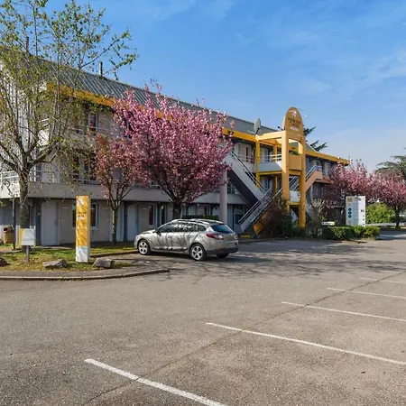 Premiere Classe Lyon Est - Bron Eurexpo Décines-Charpieu