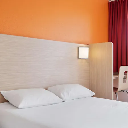 Premiere Classe Lyon Est - Bron Eurexpo Hotel