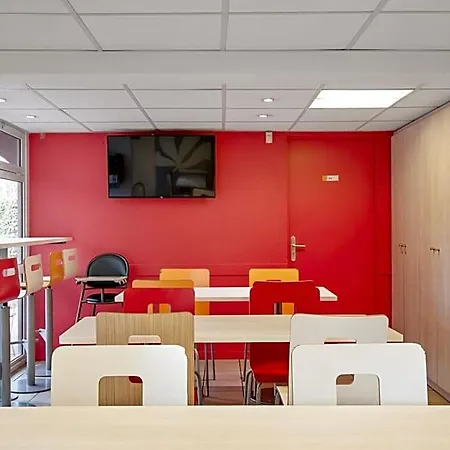 Hotel Premiere Classe Lyon Est - Bron Eurexpo Décines-Charpieu