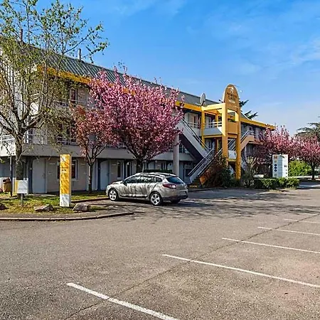 Premiere Classe Lyon Est - Bron Eurexpo Décines-Charpieu