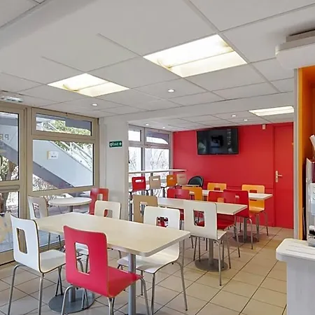 Premiere Classe Lyon Est - Bron Eurexpo Hotel Décines-Charpieu