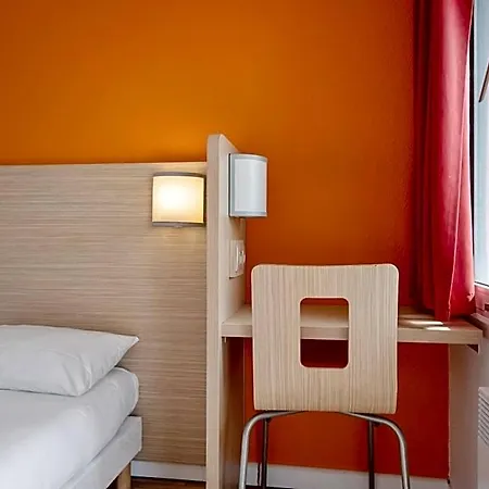 Premiere Classe Lyon Est - Bron Eurexpo Décines-Charpieu